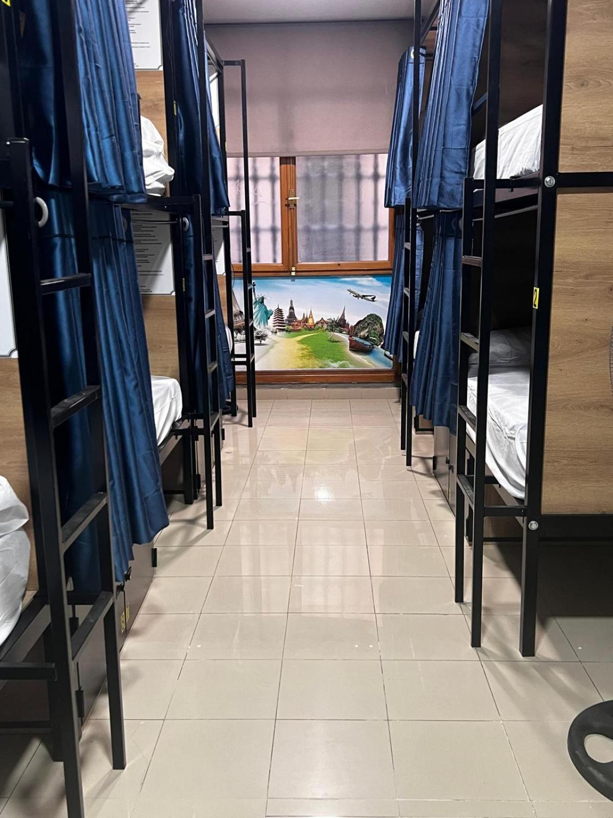 Hostel Estrella 20 マドリード エクステリア 写真