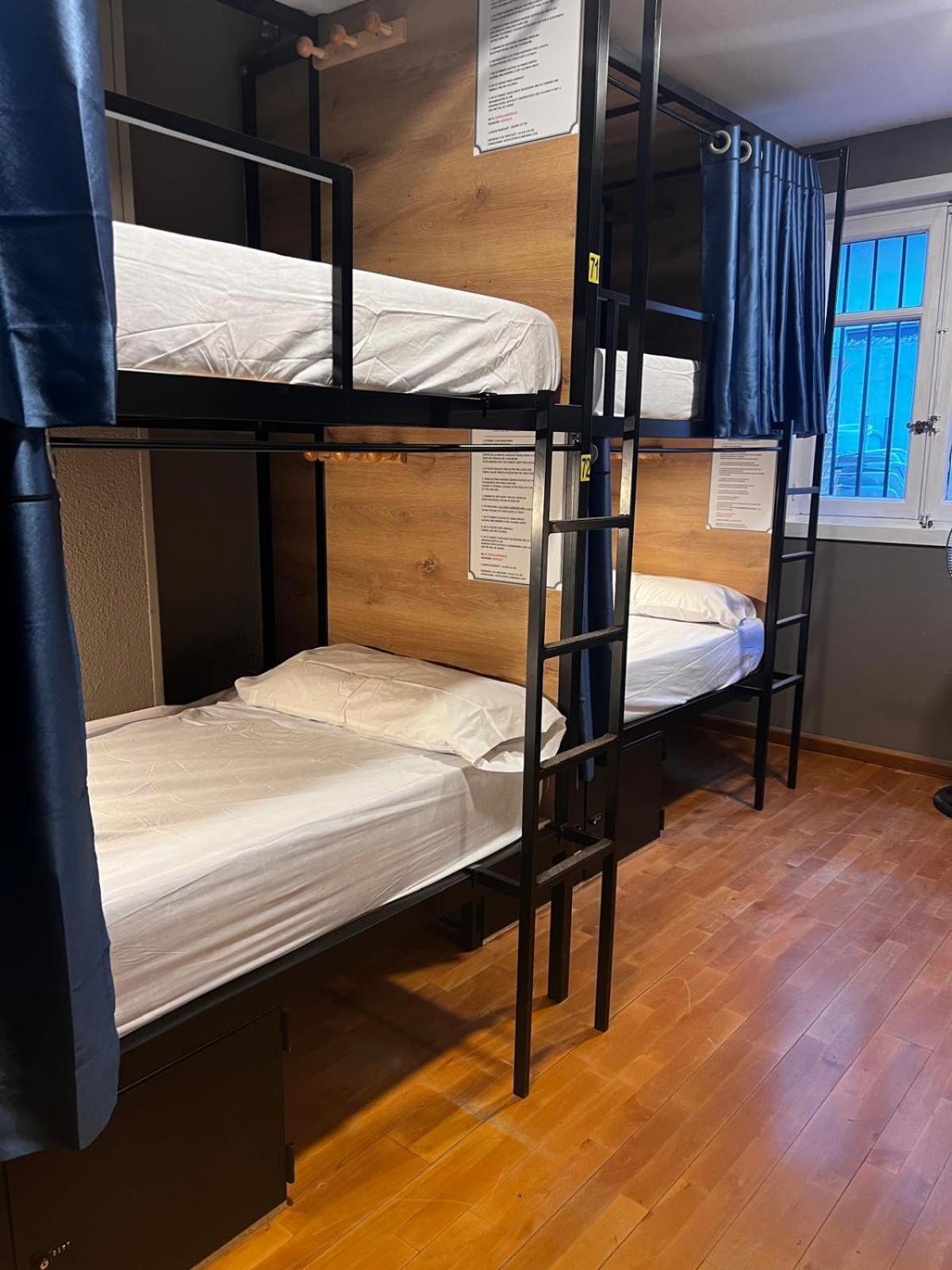 Hostel Estrella 20 マドリード エクステリア 写真