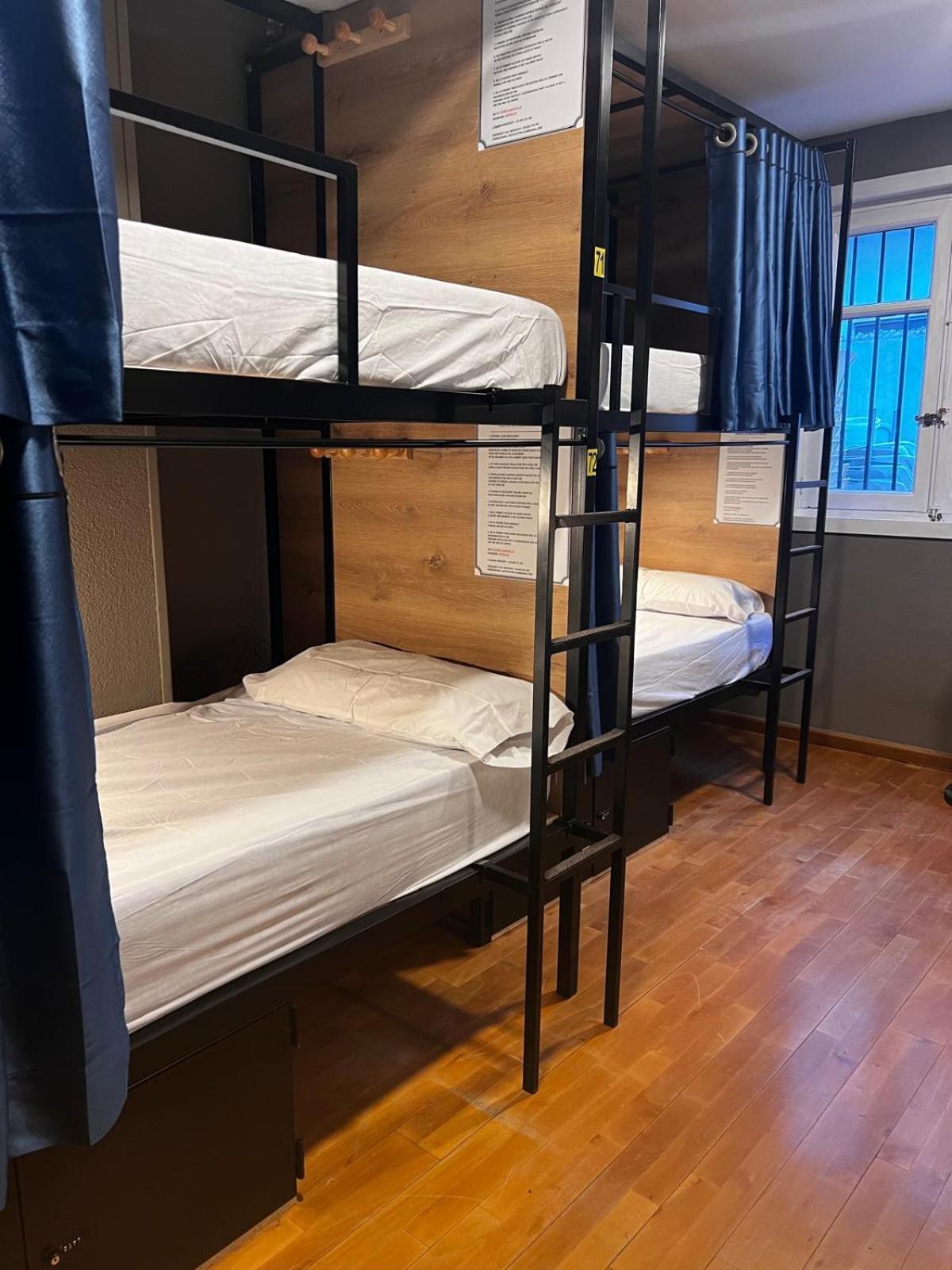 Hostel Estrella 20 マドリード エクステリア 写真