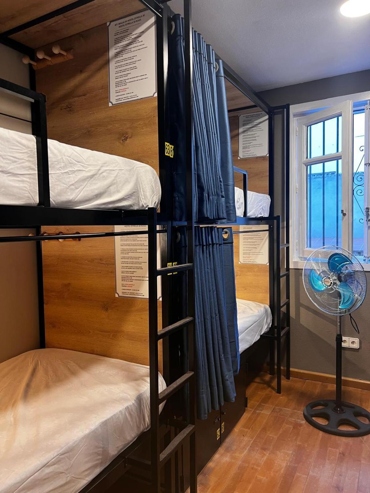 Hostel Estrella 20 マドリード エクステリア 写真