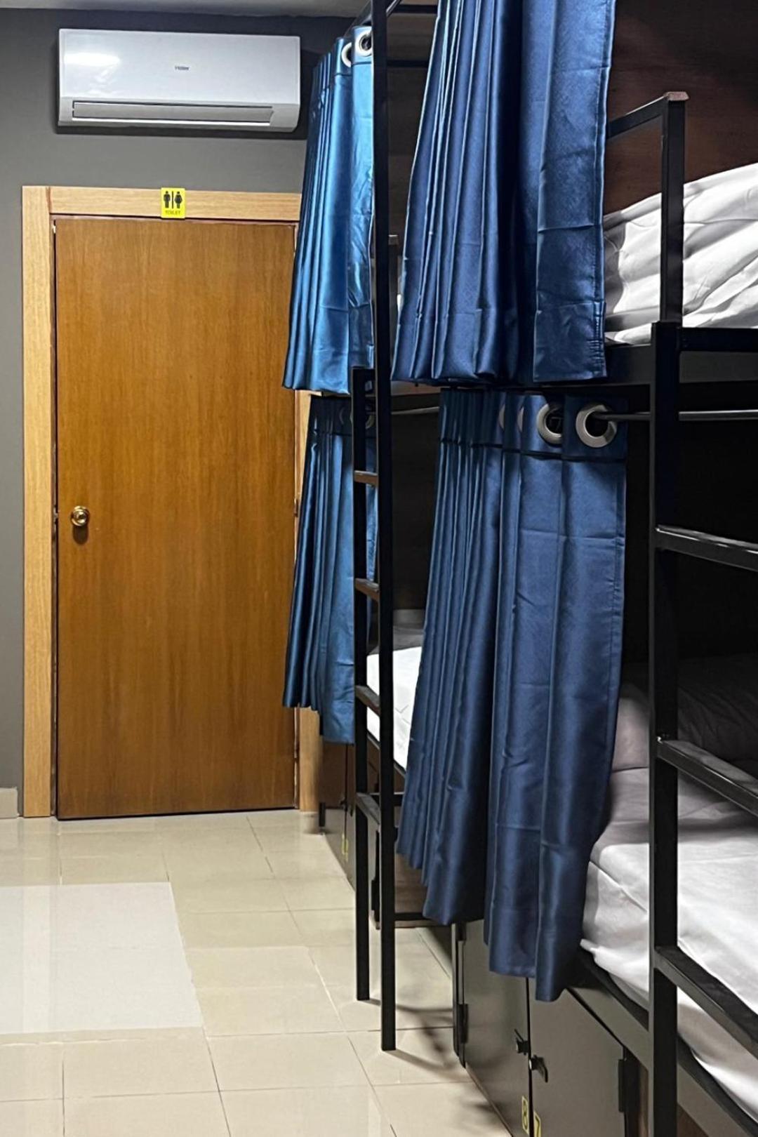 Hostel Estrella 20 マドリード エクステリア 写真